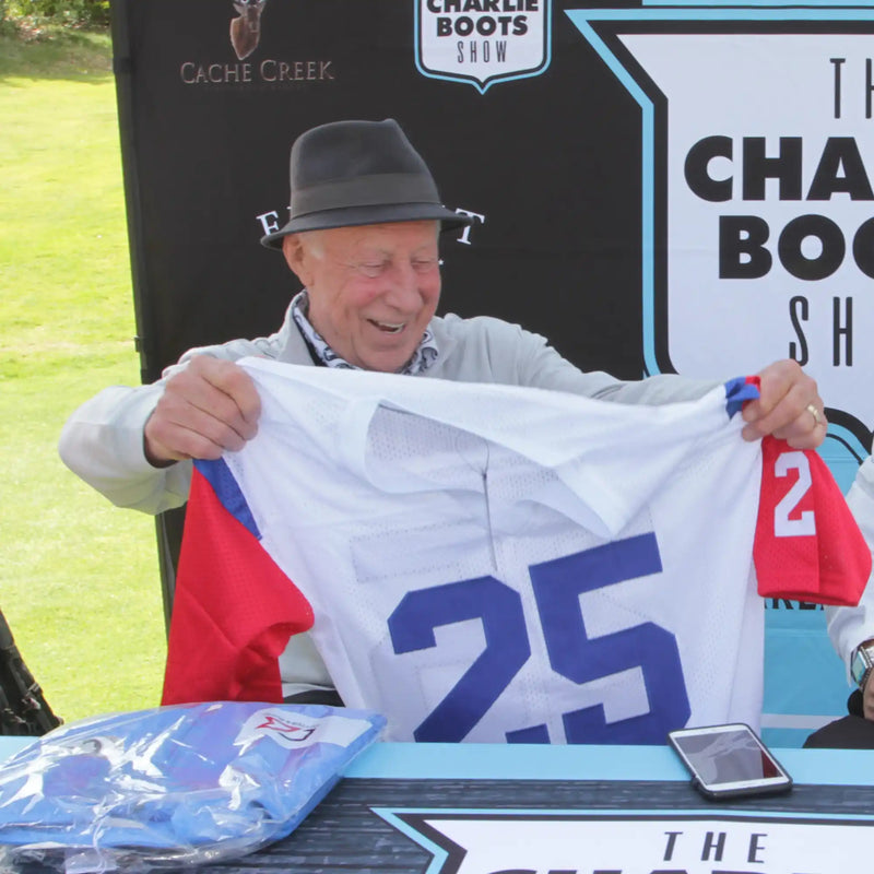 Example of a Royal Retros custom jersey